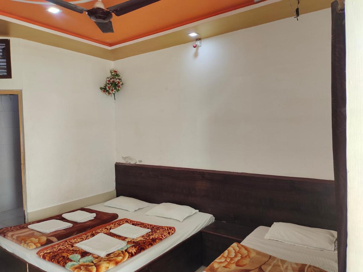 Hotel Vrindavan Fatehpur Sīkri Buitenkant foto