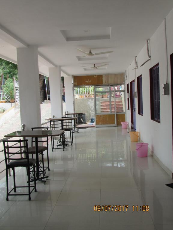 Hotel Vrindavan Fatehpur Sīkri Buitenkant foto